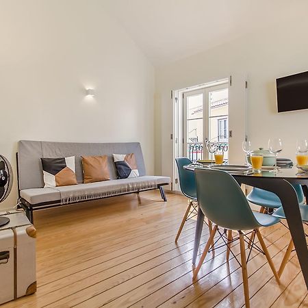 Design Apartment In Typical Alfama Lisbon Luaran gambar