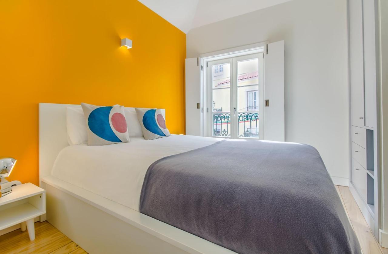 Design Apartment In Typical Alfama Lisbon Luaran gambar