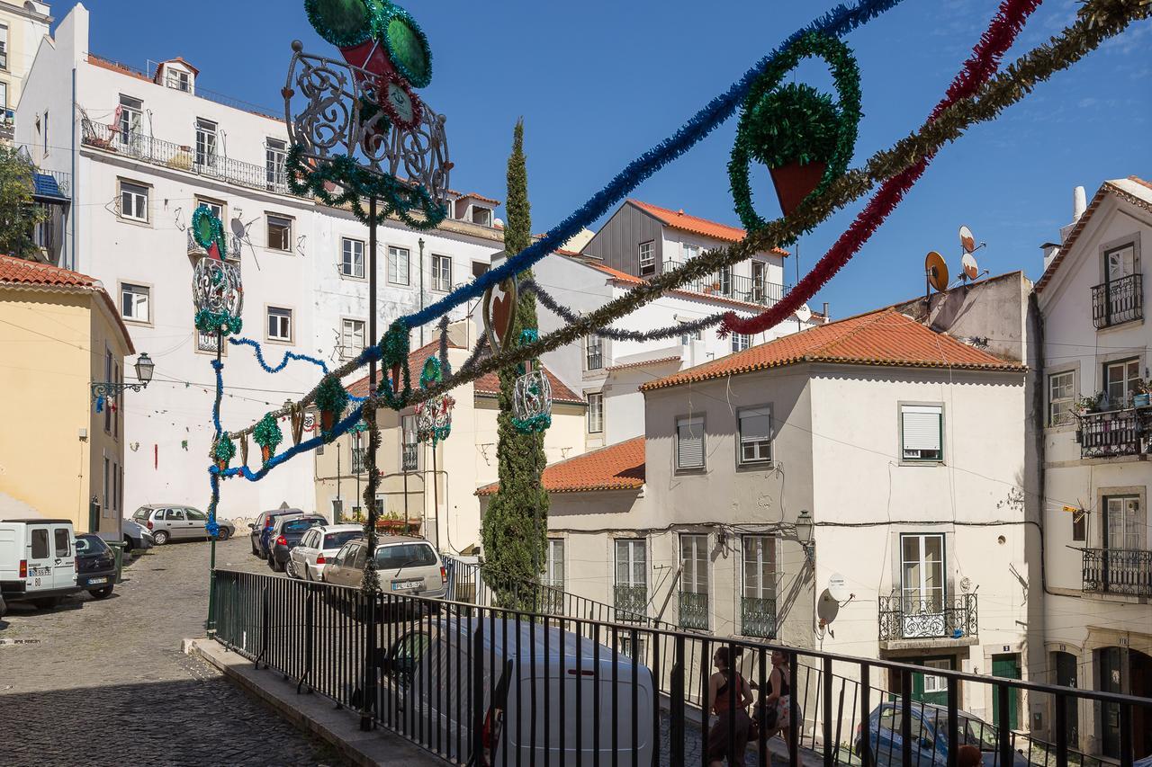 Design Apartment In Typical Alfama Lisbon Luaran gambar