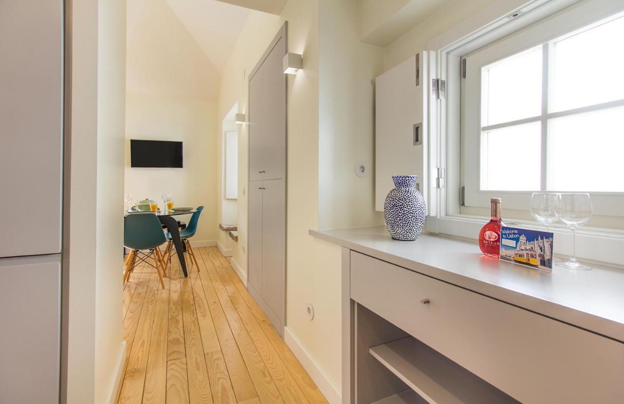 Design Apartment In Typical Alfama Lisbon Luaran gambar