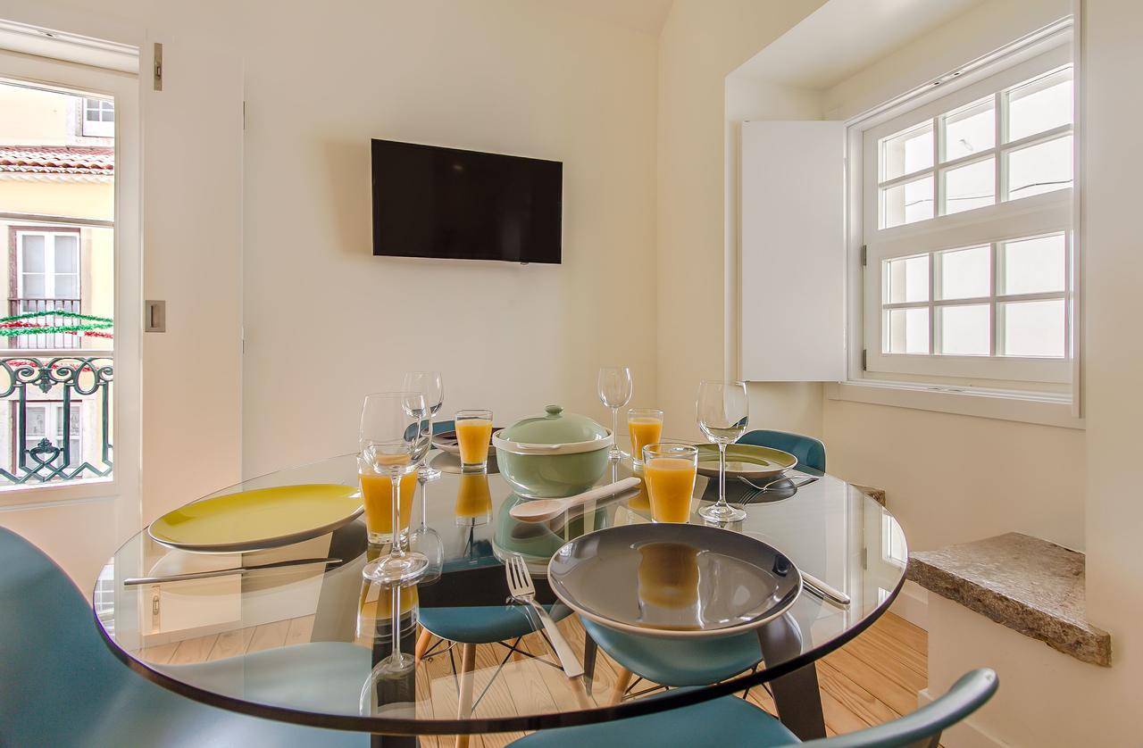 Design Apartment In Typical Alfama Lisbon Luaran gambar